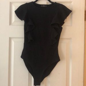 Ruffle sleeve body suit